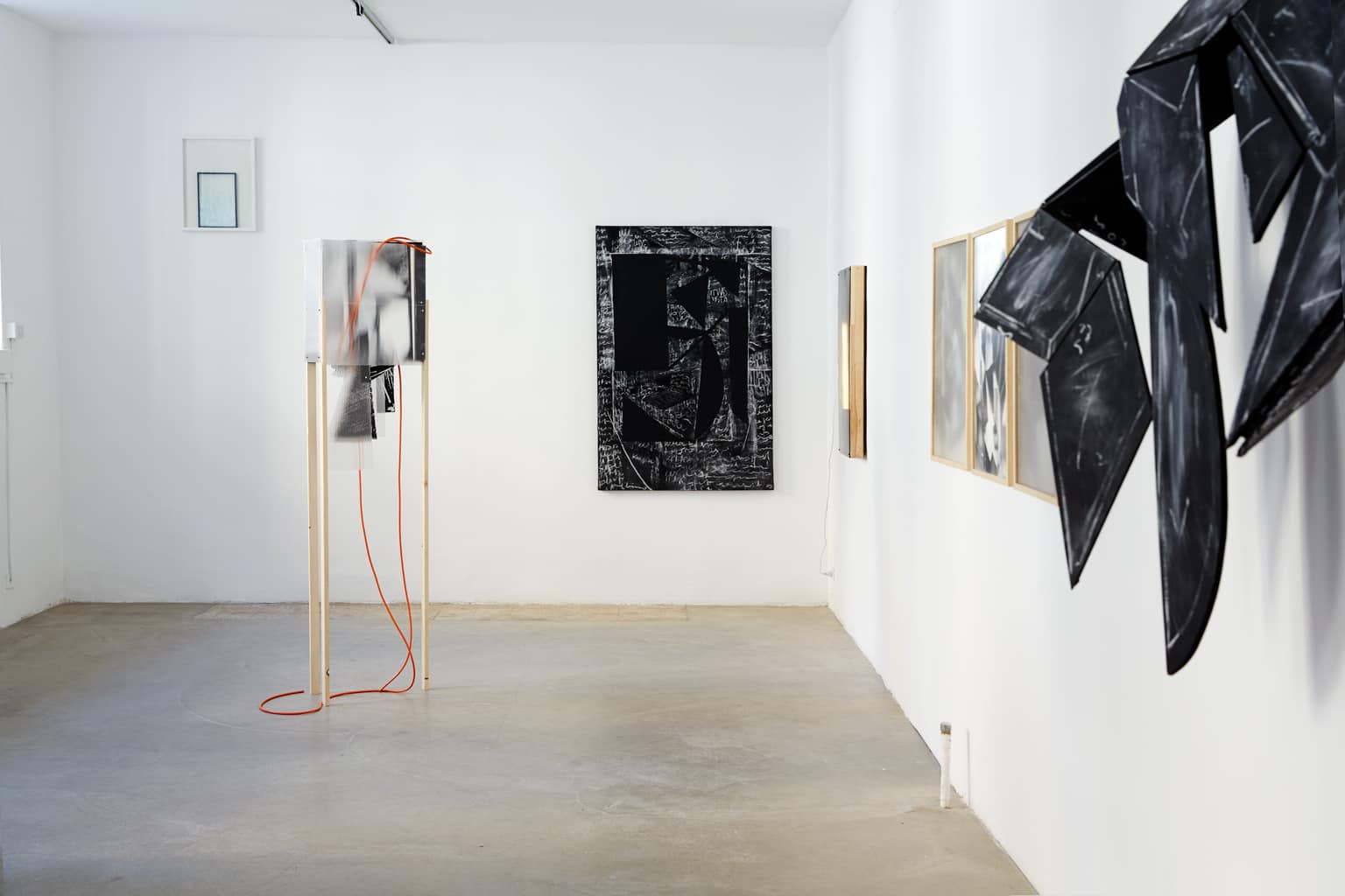 CLEMENS BEHR | clockwise | installation view | ©Loom Gallery & The Artist